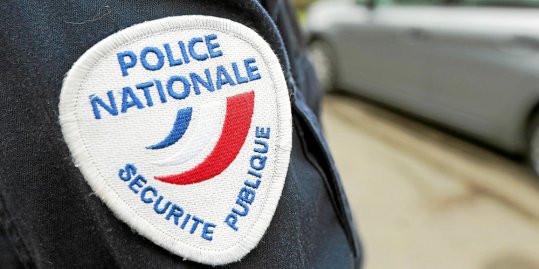 police-et-gendarmerie-le-senat-s-alarme-de-leur-malaise_4038180_540x269p