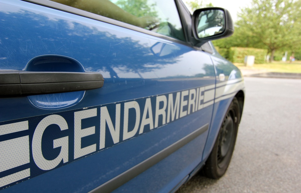 960x614_illustration-voiture-gendarmerie