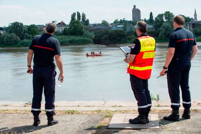 FRANCE-LOIRE-RESCUE-POLICE