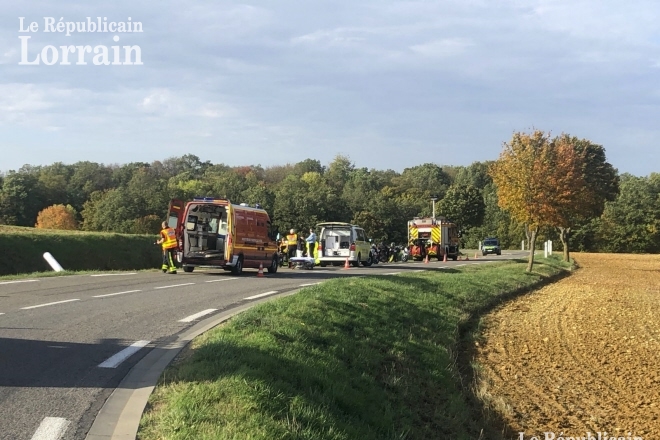 l-accident-est-survenu-sur-la-partie-sinueuse-de-la-route-entre-chambley-et-saint-julien-les-gorze-photo-gendarmerie-de-mars-la-tour-1570980634