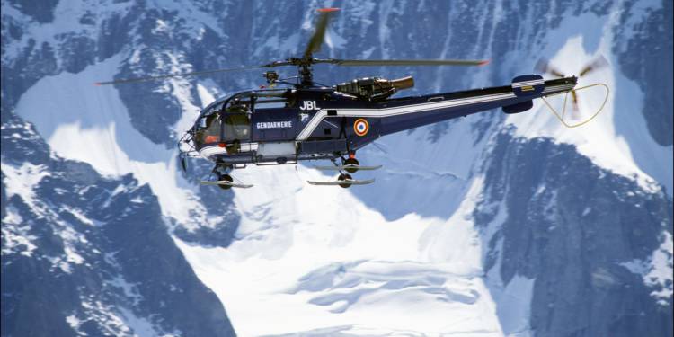 faute-de-moyens-la-gendarmerie-contrainte-de-reduire-le-temps-de-vol-de-ses-helicopteres-1359543