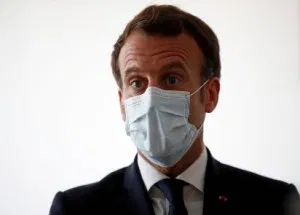 Macron-masqué
