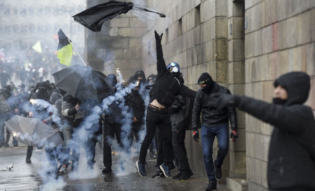 violences-manifestations-france-police-1200x728