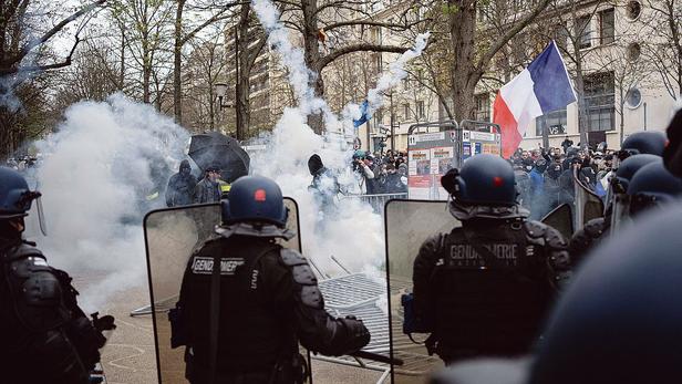 Act 70 of the Yellow Vests - Paris