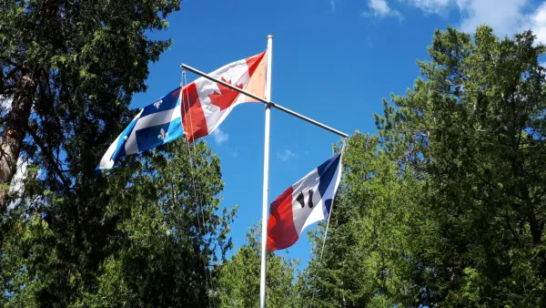 drapeau-3-Quebec