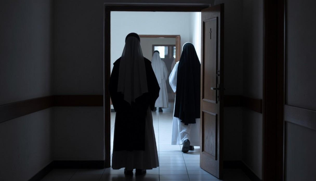 Loi fin de vie, après les Petites Sœurs des Pauvres, certains établissements catholiques face au choix impossible