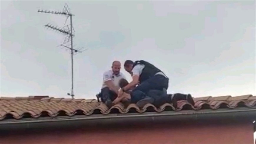 Perpignan. Au péril de leur vie, les policiers sauvent d’extrême justesse une femme suicidaire sur le toit d’un immeuble