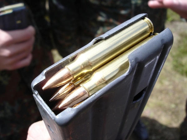 Armée Française : Fabrication des munitions de petits calibres.