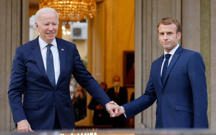 Terrible nouvelle pour la France : les USA poignardent Macron dans le dos et lui arrachent un contrat de 20 milliards dollars