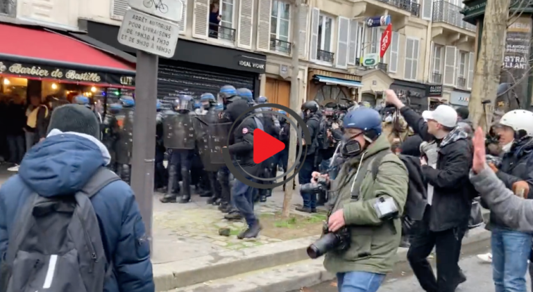 Manifestation pour la réforme des retraites à Paris : Un manifestant  amputé d’un testicule après un mauvais coup reçu par un policier