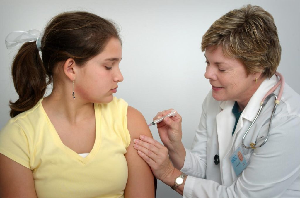 Papillomavirus : non, le vaccin contre le HPV n’est pas « vraiment sûr »